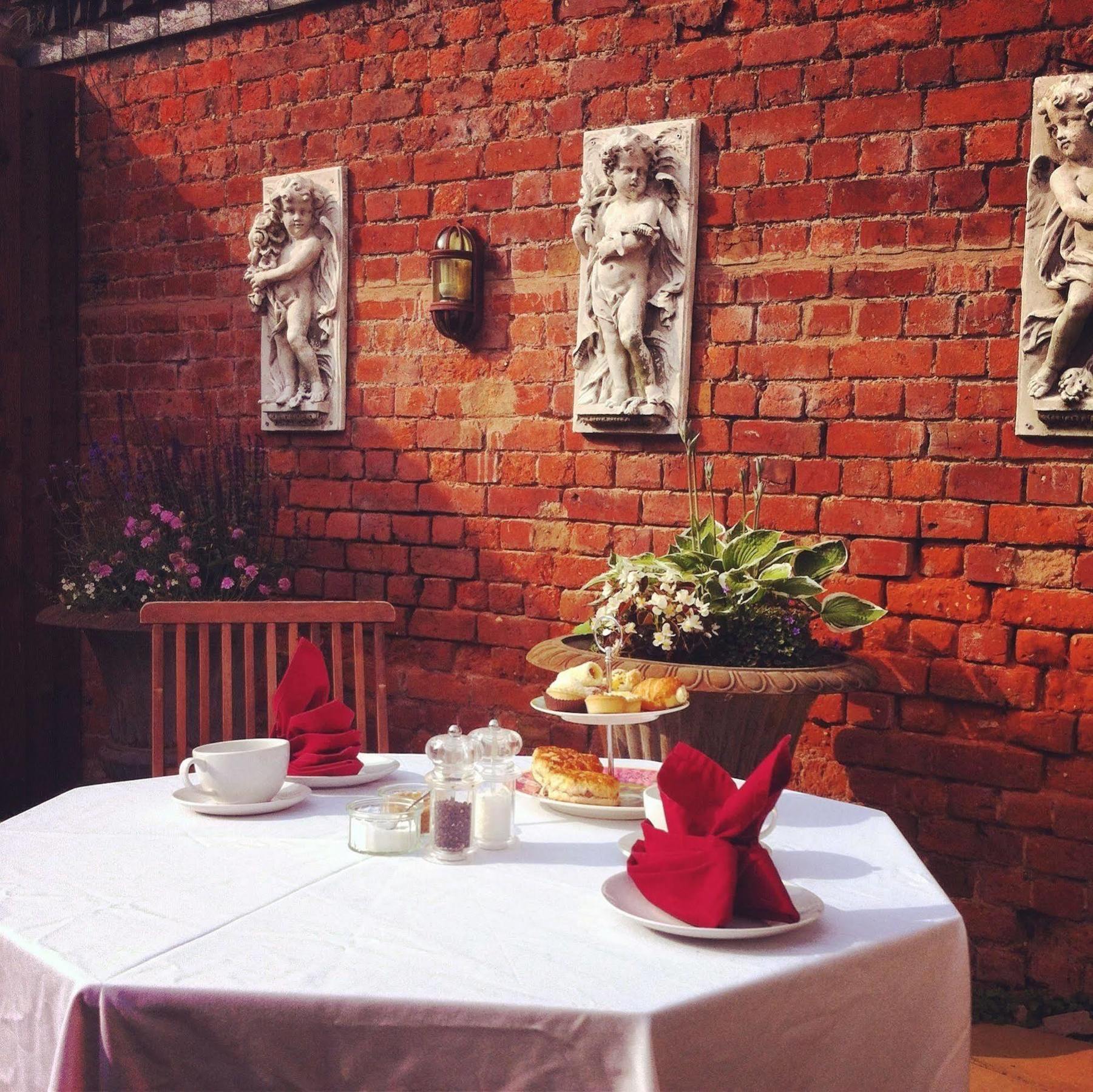 The York Hotel Вулвергемптон Екстериор снимка