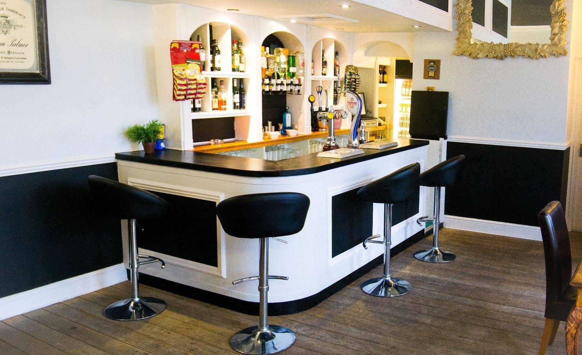 The York Hotel Вулвергемптон Екстериор снимка