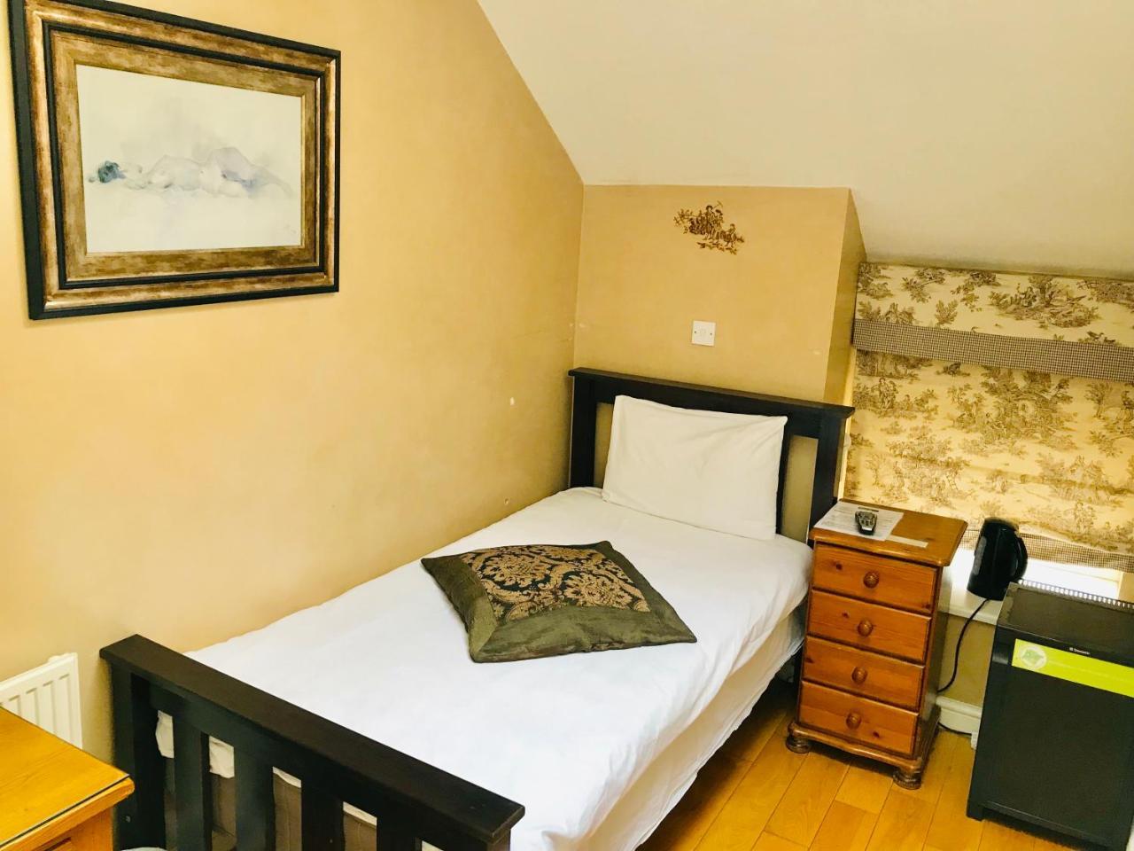The York Hotel Вулвергемптон Екстериор снимка