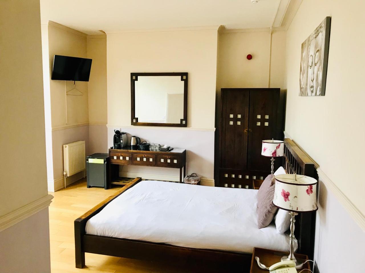 The York Hotel Вулвергемптон Екстериор снимка