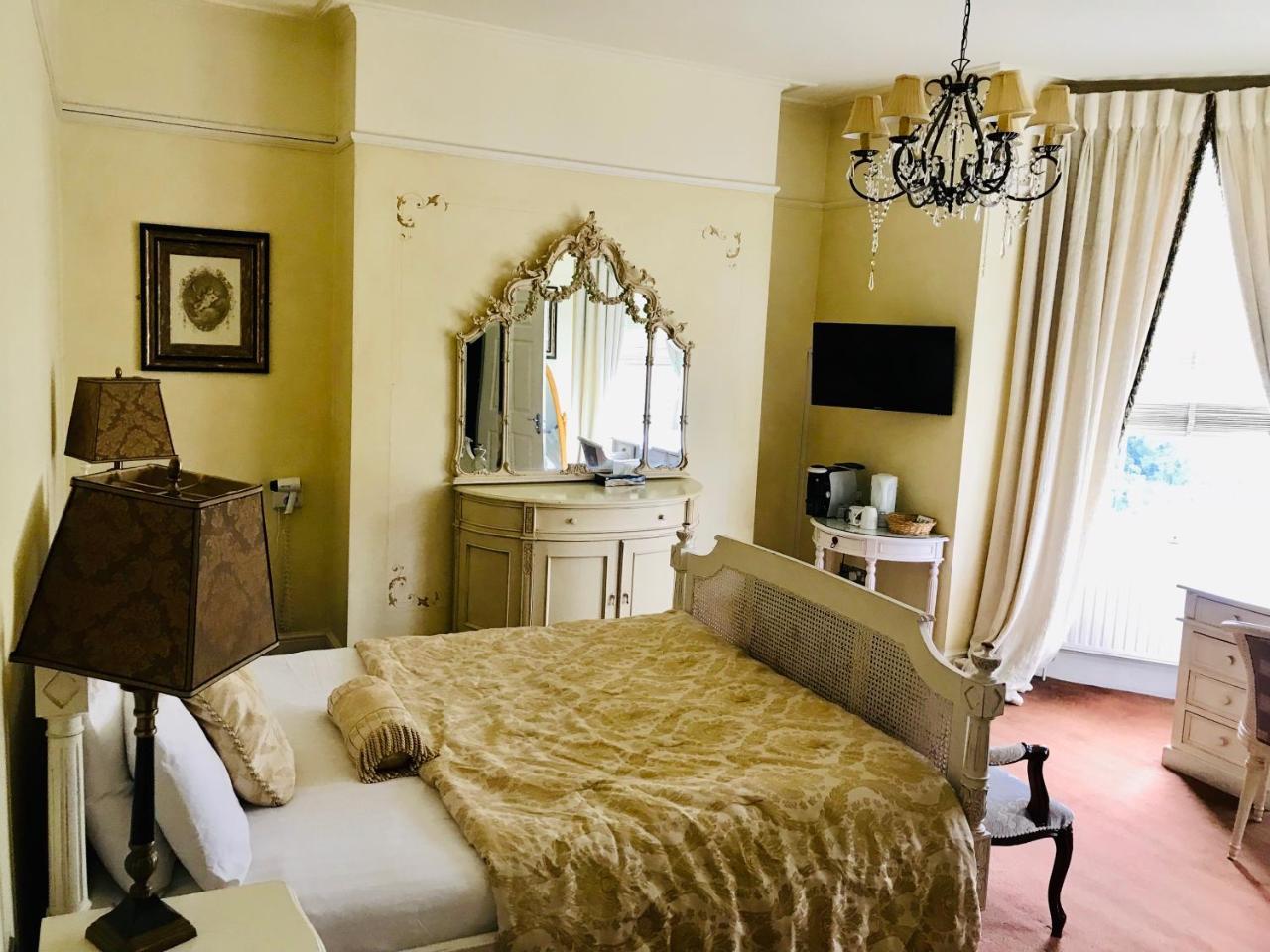 The York Hotel Вулвергемптон Екстериор снимка